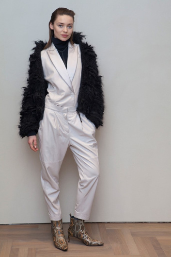 Fotoservizio/FW 19-20/WOMEN/PRESENTAZIONE/BRUNELLO CUCINELLI/DP2/24
