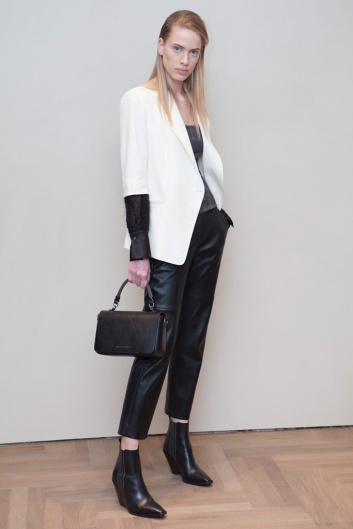 Fotoservizio/FW 19-20/WOMEN/PRESENTAZIONE/BRUNELLO CUCINELLI/DP2/18