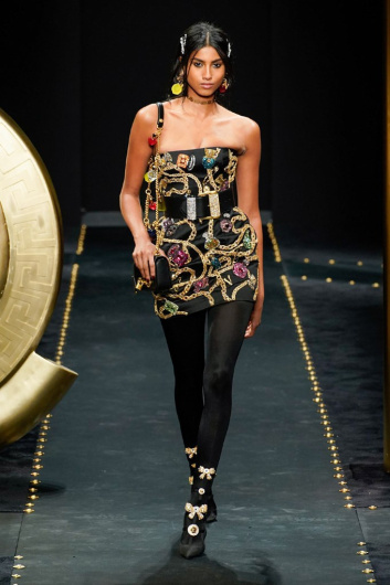 Fotoservizio/FW 19-20/WOMEN/SFILATA/VERSACE/DP2/12