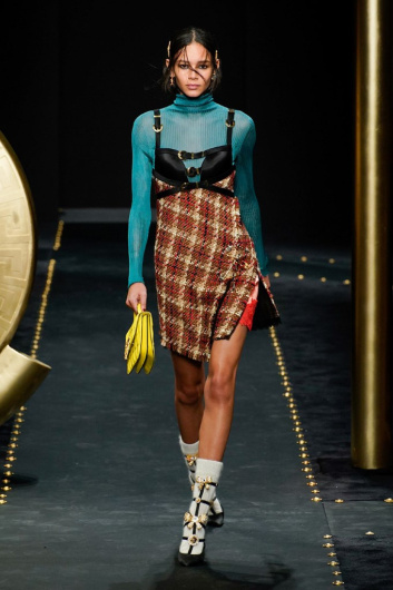 Fotoservizio/FW 19-20/WOMEN/SFILATA/VERSACE/DP2/12