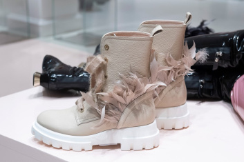 Fotoservizio/FW 19-20/WOMEN/PRESENTAZIONE/AGL ATTILIO GIUSTI LEOMBRUNI/DP2/49