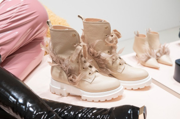 Fotoservizio/FW 19-20/WOMEN/PRESENTAZIONE/AGL ATTILIO GIUSTI LEOMBRUNI/DP2/44