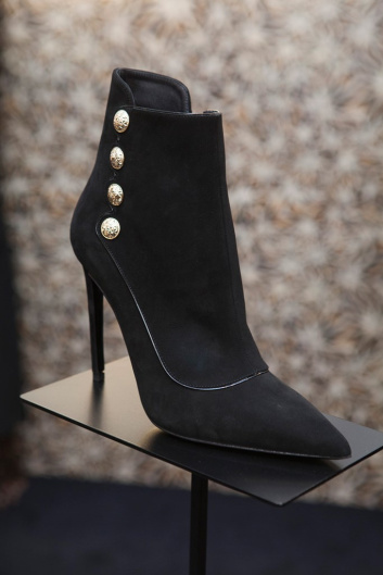 Fotoservizio/FW 19-20/WOMEN/PRESENTAZIONE/ANTONIO CROCE/DP2/7