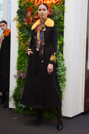 Fotoservizio/FW 19-20/WOMEN/PRESENTAZIONE/ANTONIO CROCE/DP2/17