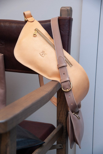 Fotoservizio/FW 19-20/WOMEN/PRESENTAZIONE/IL BISONTE/DP2/7