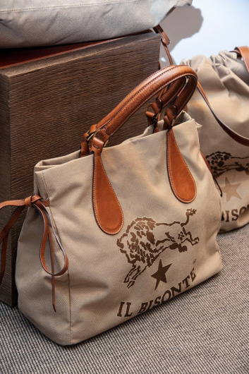 Fotoservizio/FW 19-20/WOMEN/PRESENTAZIONE/IL BISONTE/DP2/49