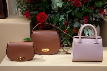 Fotoservizio/FW 19-20/WOMEN/PRESENTAZIONE/SERAPIAN/DP2/25