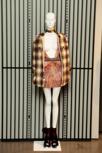 Fotoservizio/FW 19-20/WOMEN/APPUNTAMENTO/DSQUARED2/DP2/1