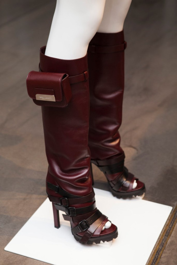 Fotoservizio/FW 19-20/WOMEN/APPUNTAMENTO/DSQUARED2/DP2/15