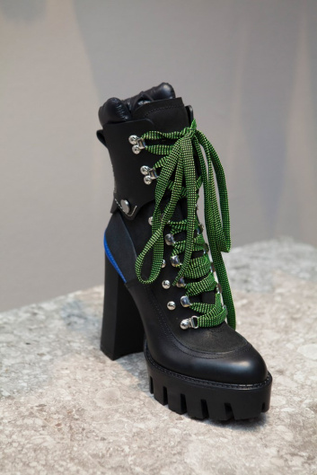 Fotoservizio/FW 19-20/WOMEN/APPUNTAMENTO/DSQUARED2/DP2/29