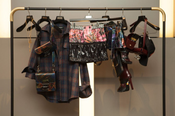 Fotoservizio/FW 19-20/WOMEN/APPUNTAMENTO/DSQUARED2/DP2/22