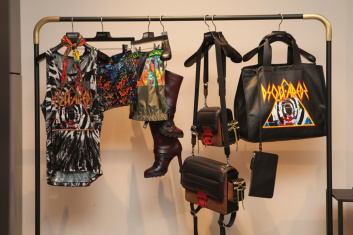Fotoservizio/FW 19-20/WOMEN/APPUNTAMENTO/DSQUARED2/DP2/32