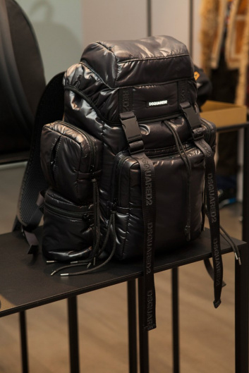 Fotoservizio/FW 19-20/WOMEN/APPUNTAMENTO/DSQUARED2/DP2/48