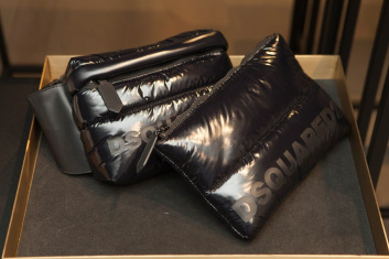 Fotoservizio/FW 19-20/WOMEN/APPUNTAMENTO/DSQUARED2/DP2/41