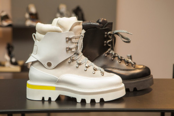 Fotoservizio/FW 19-20/WOMEN/APPUNTAMENTO/DSQUARED2/DP2/42