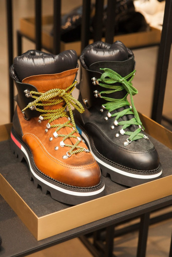 Fotoservizio/FW 19-20/WOMEN/APPUNTAMENTO/DSQUARED2/DP2/53