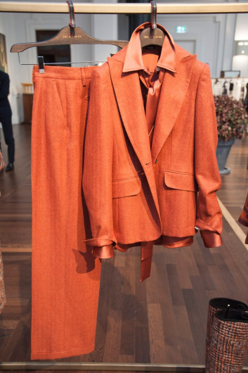 Fotoservizio/FW 19-20/WOMEN/APPUNTAMENTO/KITON/DP2/3