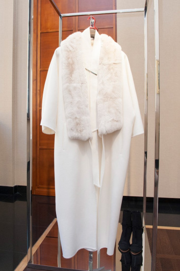 Fotoservizio/FW 19-20/WOMEN/APPUNTAMENTO/KITON/DP2/49