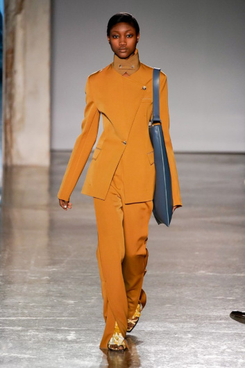 Fotoservizio/FW 19-20/WOMEN/SFILATA/GABRIELE COLANGELO/DP2/7