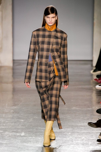 Fotoservizio/FW 19-20/WOMEN/SFILATA/GABRIELE COLANGELO/DP2/3