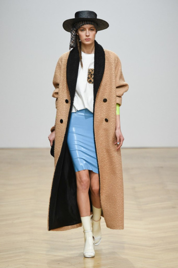Fotoservizio/FW 19-20/WOMEN/SFILATA/SIMONETTA RAVIZZA/DP2/2