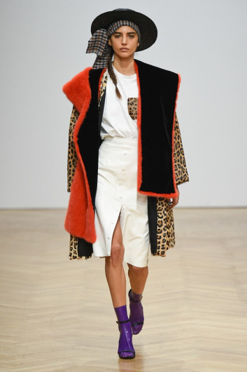 Fotoservizio/FW 19-20/WOMEN/SFILATA/SIMONETTA RAVIZZA/DP2/3