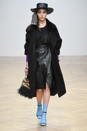 Fotoservizio/FW 19-20/WOMEN/SFILATA/SIMONETTA RAVIZZA/DP2/7