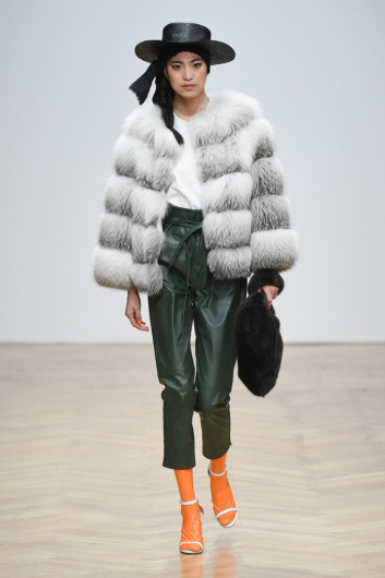 Fotoservizio/FW 19-20/WOMEN/SFILATA/SIMONETTA RAVIZZA/DP2/15