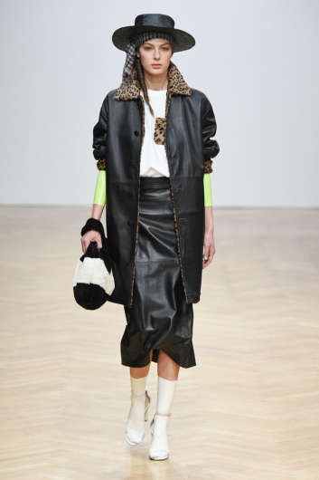 Fotoservizio/FW 19-20/WOMEN/SFILATA/SIMONETTA RAVIZZA/DP2/11
