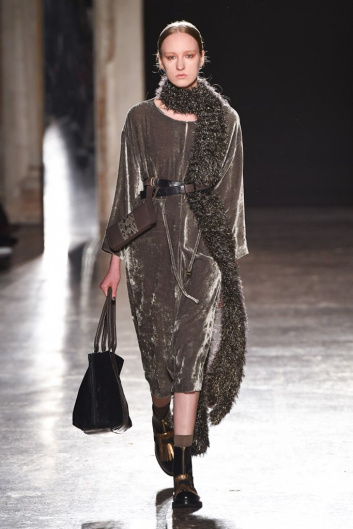 Fotoservizio/FW 19-20/WOMEN/SFILATA/CIVIDINI/DP2/3