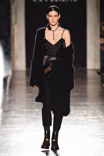 Fotoservizio/FW 19-20/WOMEN/SFILATA/CIVIDINI/DP2/0