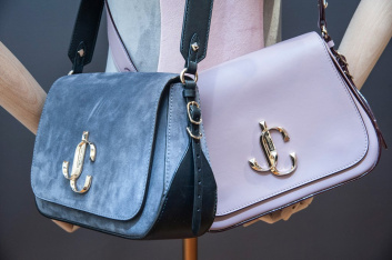 Fotoservizio/FW 19-20/WOMEN/PRESENTAZIONE/JIMMY CHOO/DP2/10