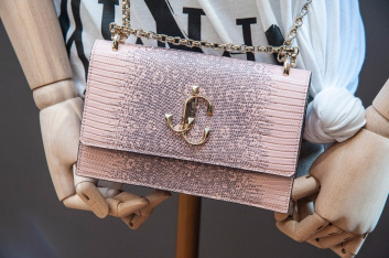 Fotoservizio/FW 19-20/WOMEN/PRESENTAZIONE/JIMMY CHOO/DP2/7