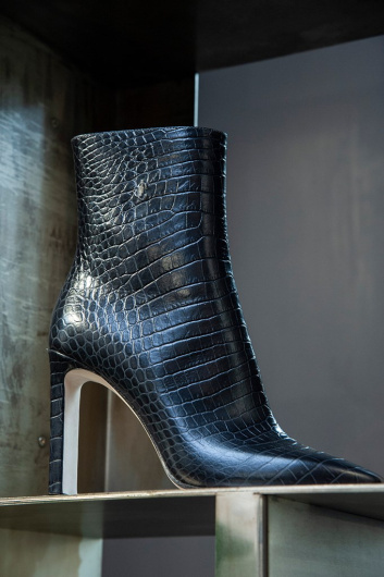 Fotoservizio/FW 19-20/WOMEN/PRESENTAZIONE/JIMMY CHOO/DP2/53