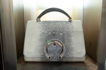 Fotoservizio/FW 19-20/WOMEN/PRESENTAZIONE/JIMMY CHOO/DP2/63