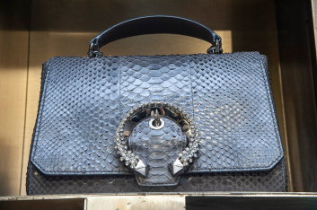 Fotoservizio/FW 19-20/WOMEN/PRESENTAZIONE/JIMMY CHOO/DP2/64