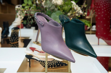 Fotoservizio/FW 19-20/WOMEN/PRESENTAZIONE/JIMMY CHOO/DP2/102