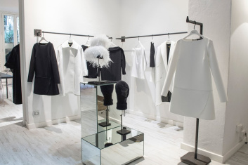 Fotoservizio/FW 19-20/WOMEN/PRESENTAZIONE/GIANLUCA CAPANNOLO/DP2/15