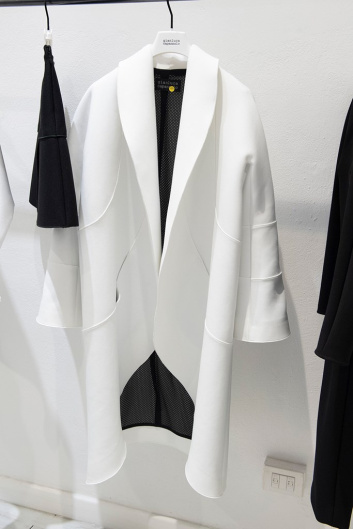 Fotoservizio/FW 19-20/WOMEN/PRESENTAZIONE/GIANLUCA CAPANNOLO/DP2/17