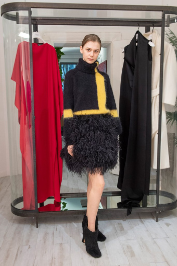 Fotoservizio/FW 19-20/WOMEN/PRESENTAZIONE/GIANLUCA CAPANNOLO/DP2/24