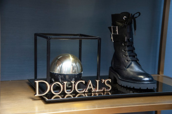 Fotoservizio/FW 19-20/WOMEN/PRESENTAZIONE/DOUCAL'S/DP2/17