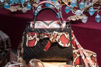 Fotoservizio/FW 19-20/WOMEN/PRESENTAZIONE/PAULA CADEMARTORI/DP2/24