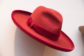 Fotoservizio/FW 19-20/WOMEN/PRESENTAZIONE/BORSALINO/DP2/22