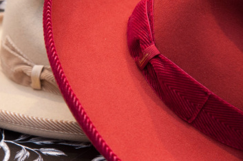Fotoservizio/FW 19-20/WOMEN/PRESENTAZIONE/BORSALINO/DP2/29
