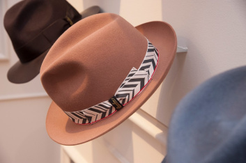 Fotoservizio/FW 19-20/WOMEN/PRESENTAZIONE/BORSALINO/DP2/71