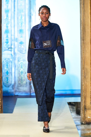 Fotoservizio/FW 19-20/WOMEN/PRESENTAZIONE/BEATRICE B/DP2/2