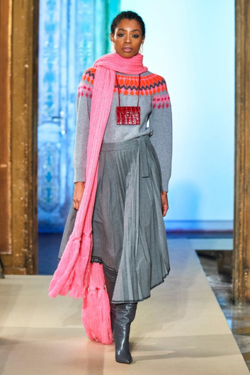 Fotoservizio/FW 19-20/WOMEN/PRESENTAZIONE/BEATRICE B/DP2/14