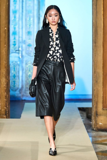 Fotoservizio/FW 19-20/WOMEN/PRESENTAZIONE/BEATRICE B/DP2/10