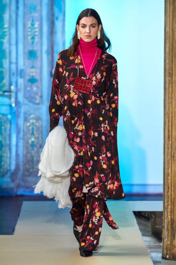 Fotoservizio/FW 19-20/WOMEN/PRESENTAZIONE/BEATRICE B/DP2/23