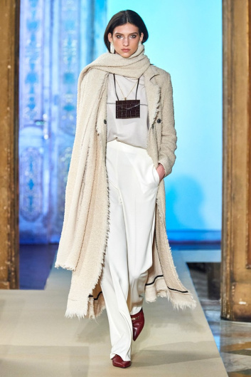 Fotoservizio/FW 19-20/WOMEN/PRESENTAZIONE/BEATRICE B/DP2/35